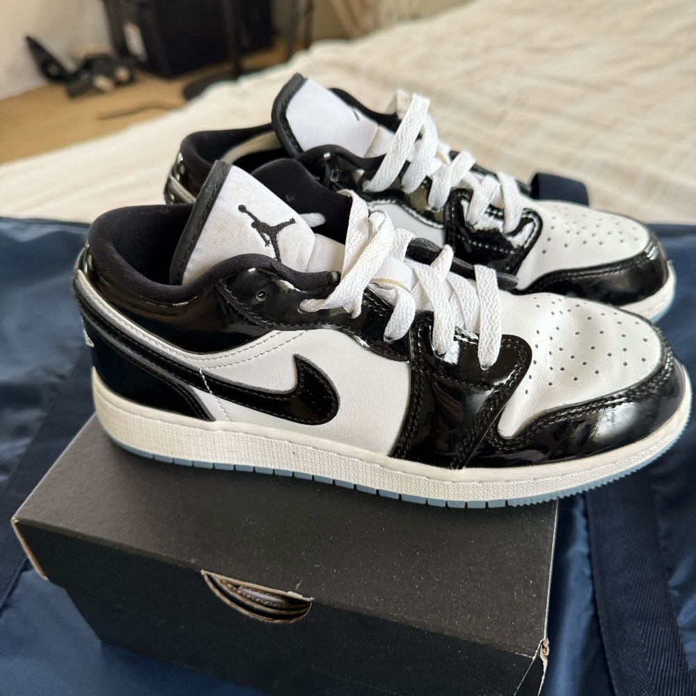 Kids Air Jordan Low size 4 Black and White Patent Leather